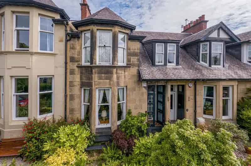 3 Bedroom Terraced House for Sale Byres Road Glasgow