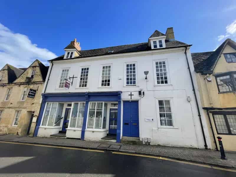 Grade II Listed Cirencester Office Building 10 Parking Spaces