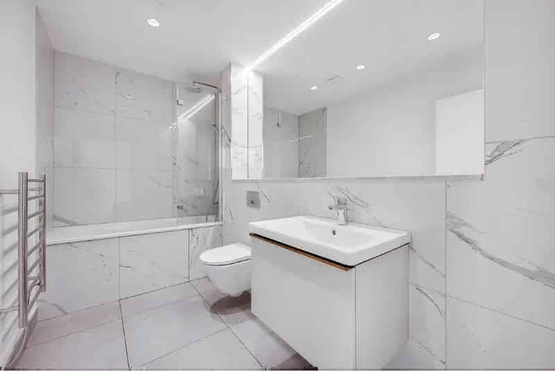 Luxury One Bedroom Garden Flat in Exclusive Mews