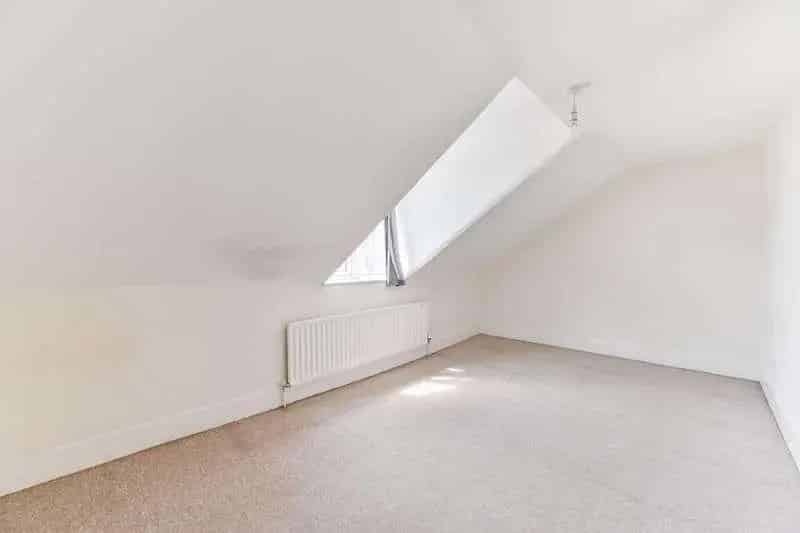 4 Bed Flat for Sale near Sydenham Station