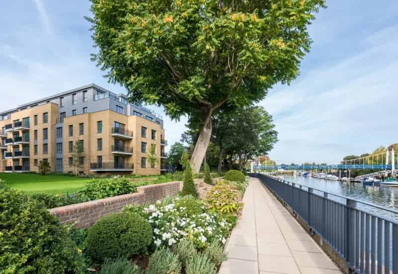 1 Bedroom Flat for Sale in Teddington Riverside