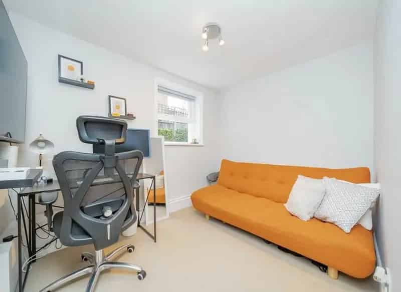 Two Bedroom Garden Flat Edwardian Conversion High Specification