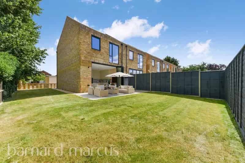 Luxury 4-Bedroom Semi-Detached Homes in Private Enclave
