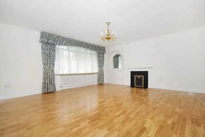 3 Bedroom Flat to Rent Brondesbury