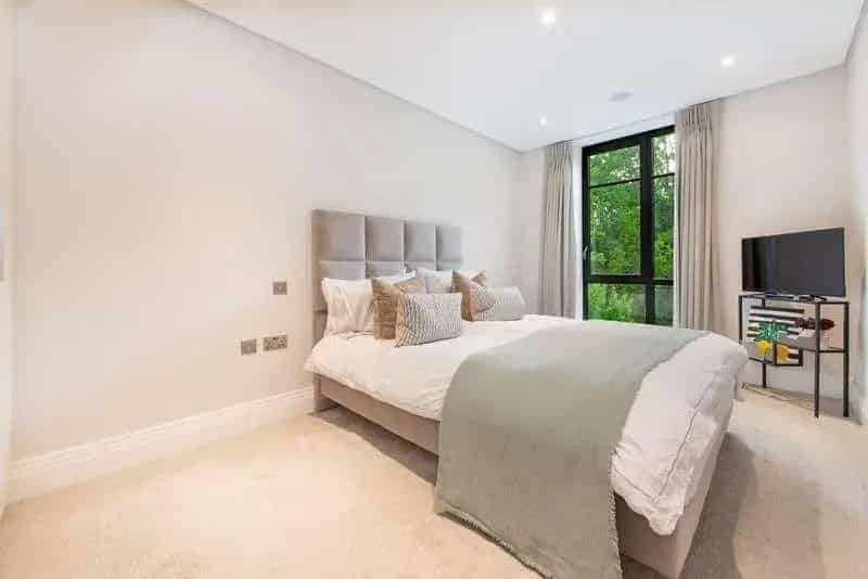 2 Bed 2 Bath Flat for Sale  857 Sq Ft Luxurious Development Allocated Parking
