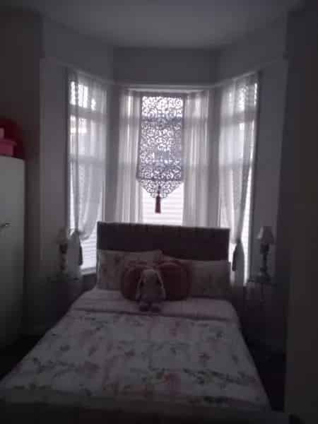 2 Bedroom House with Large Garden Newly Renovated