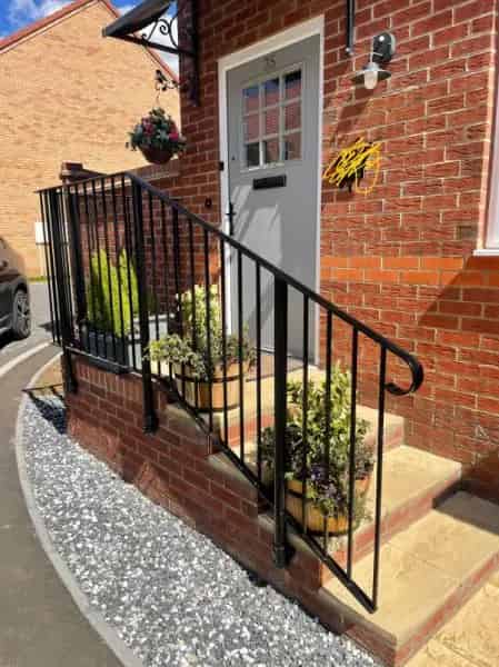 Large 2 Bed New Build Flat 2 Parking Spaces