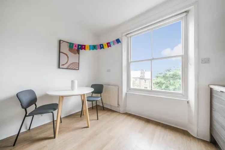 Bright Top Floor One Bedroom Apartment