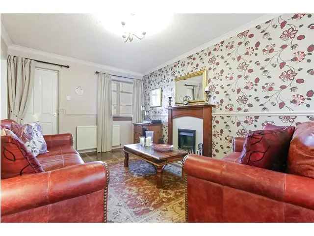 3 bedroom end-terraced house for sale