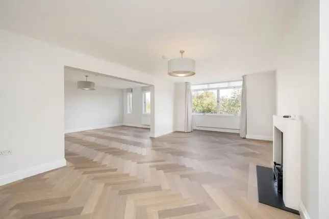 Flat to rent in Sloane Street, London SW1X