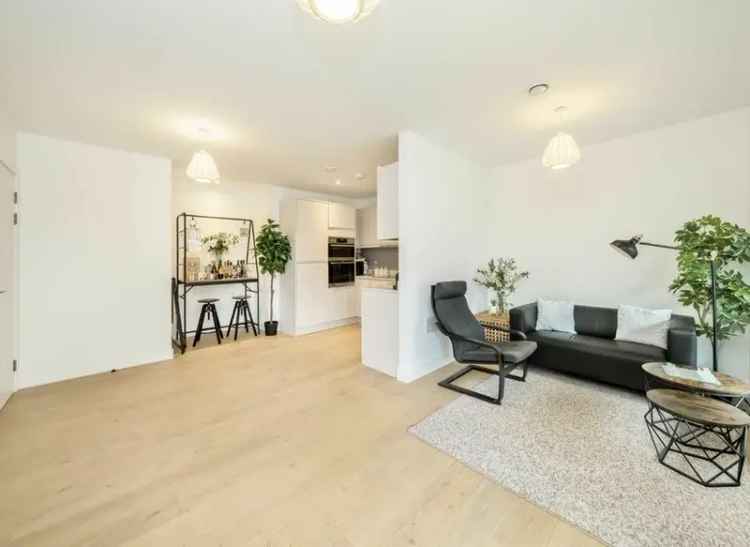 Flat For Sale in Grove Park, London, England