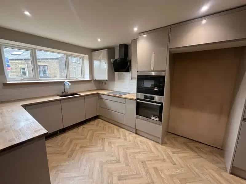 5 Bedroom Semi Detached House to Rent Todmorden