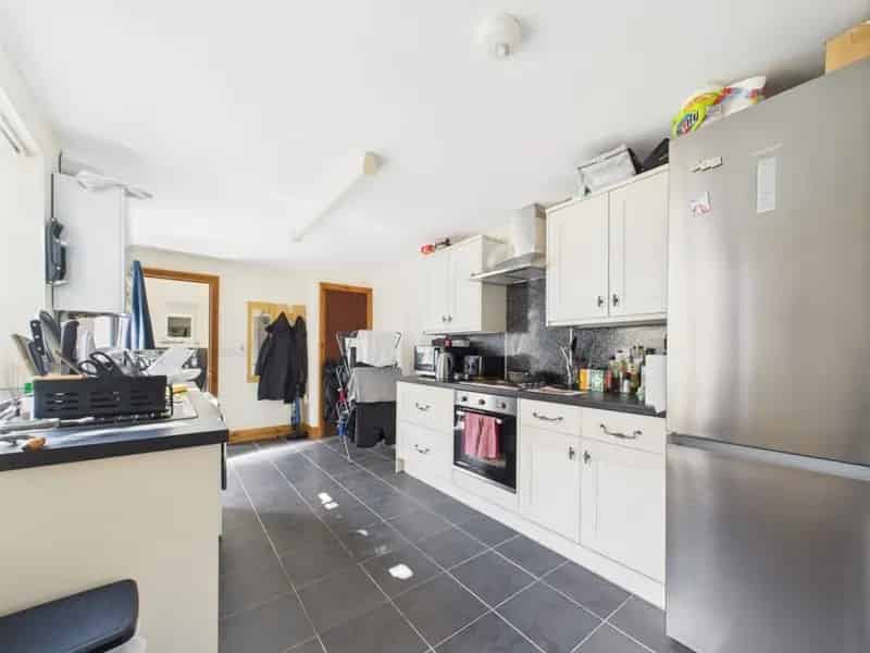 3-Flat Victorian Terraced House Investment Opportunity