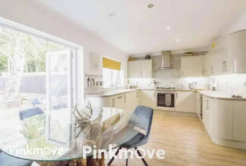 4 Bed House for Sale Extended Semi Detached Family Home