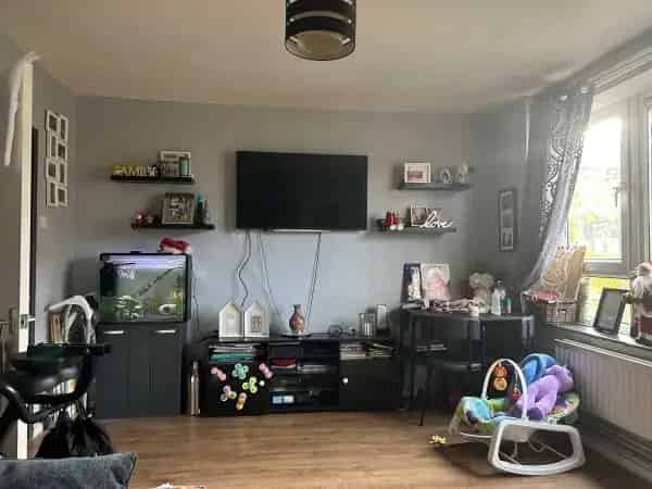 2 Bed Ground Floor Flat with Balcony and Outdoor Area