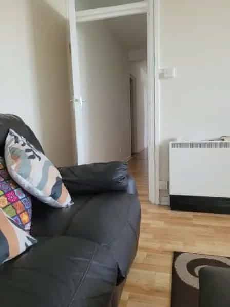 Family Home Near Public Transport and Amenities