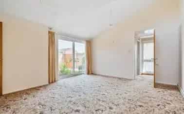 2 Bed Detached Bungalow Wellington Two Bedrooms Family Bathroom Enclosed Garden Garage