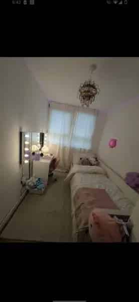 3 Bedroom Maisonette Hackney E8 - Seeking E8 or Seaside Location