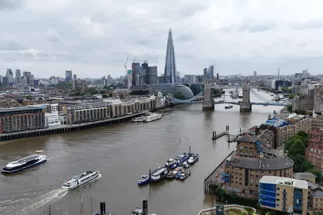 Townhouse for Sale in Wapping High Street London E1W