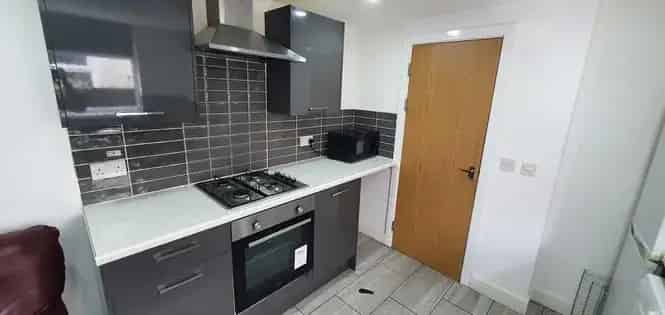3 Bedroom Flat 101m² Cardiff
