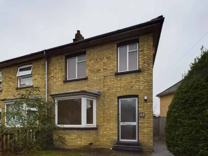 4 Bedroom Semi-Detached House to Rent