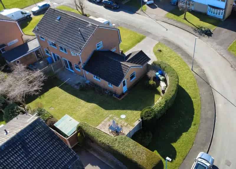 Spacious 3/4 Bedroom Semi-Detached House in Popular Village