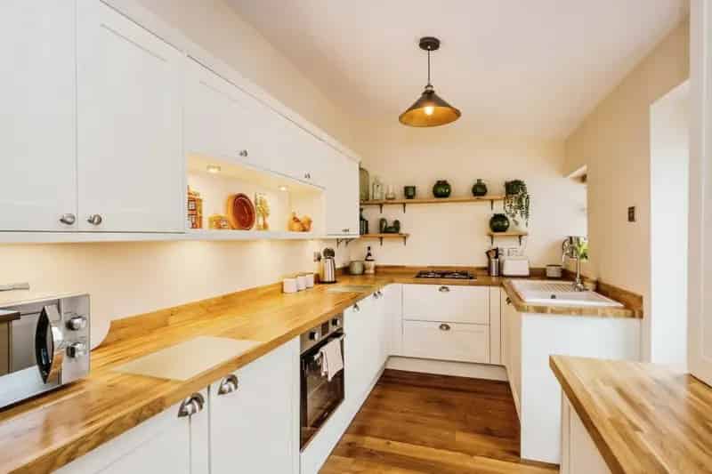 1 Bedroom Detached Bungalow Gorseinon