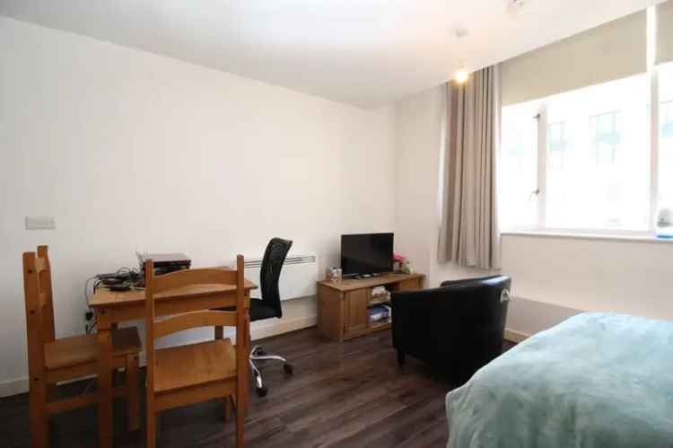Liverpool Waterfront Studio Flat for Sale