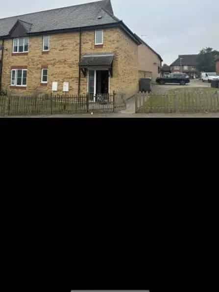 Lovely Large 4 Bed House 3 Doubles 1 Single