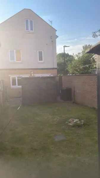 House For Rent in Bristol, England