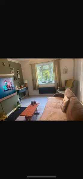 Flat For Rent in Gravesham, England