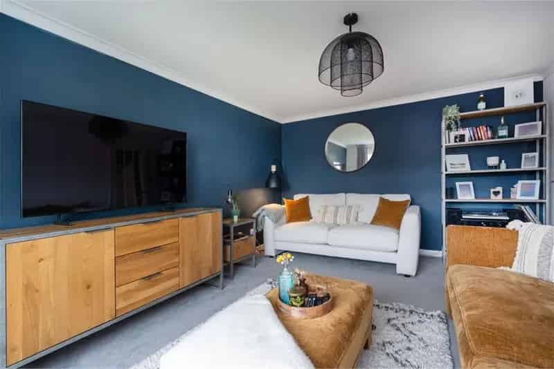 3 Bed Detached House with Garden Office and Garage