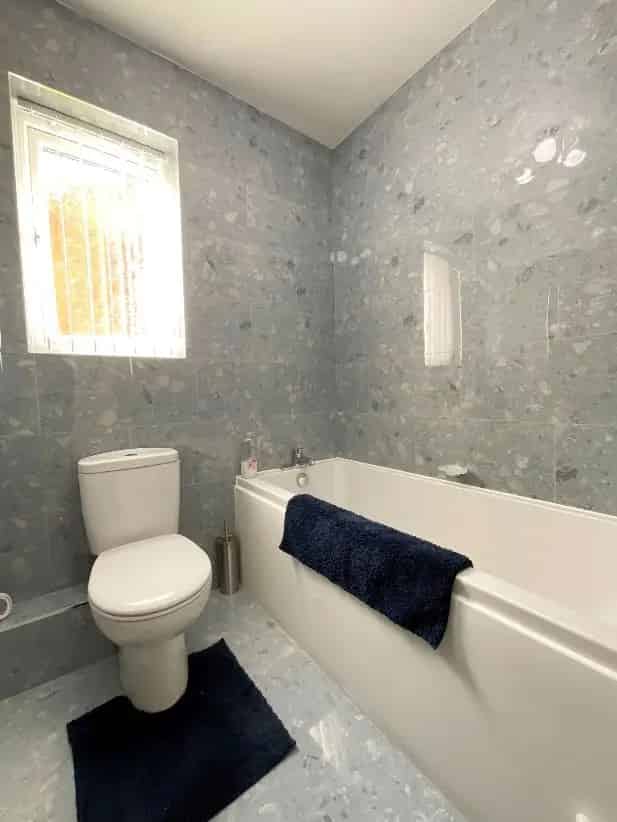 3 Bed Flat for Sale Newly Refurbished Apartment with Patio and Garage