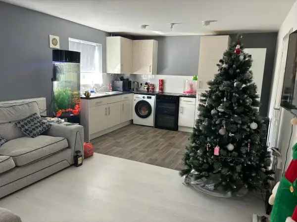 Flat For Rent in Malvern Hills, England