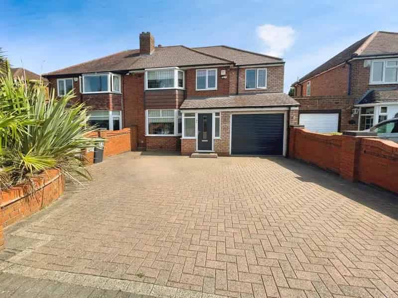 4 Bedroom Semi-Detached House for Sale Streetly