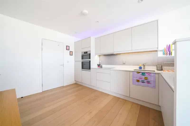 1 Bedroom Flat for Sale near Colindale Tube