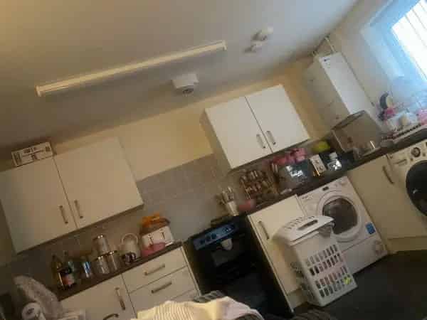2 Bedroom Ground Floor Flat Near Morrisons NP19