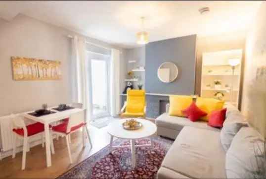 1 Bedroom Flat St Pauls Bristol City Centre June 2025