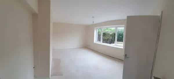 2 Bed Ground Floor Flat with Garden Pets Allowed