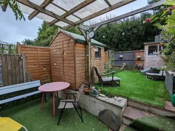 4 Bed House Near Schools with Garden and Parking