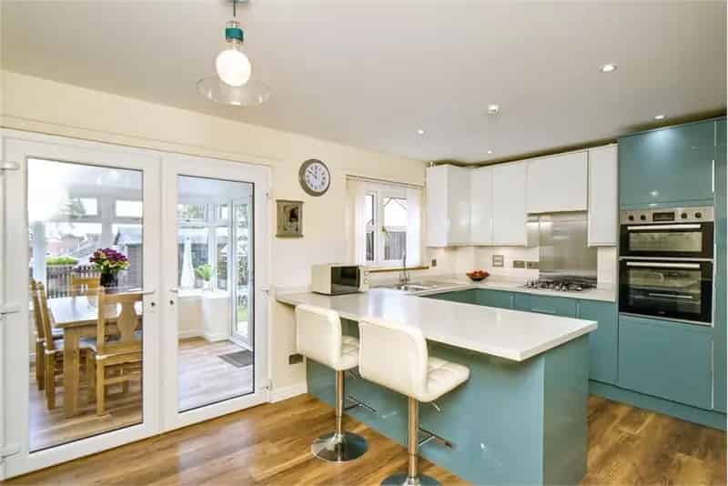 3 Bed House - Semi Detached with 2 Reception Rooms