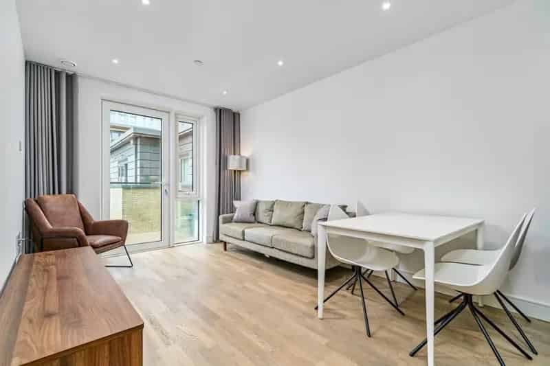 1 Bedroom Flat for Sale Battersea Reach