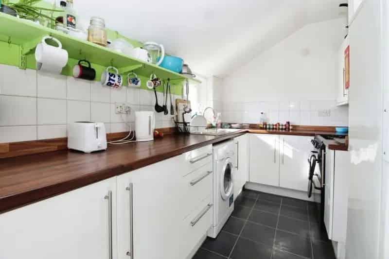 6 Bedroom HMO Flat For Sale in Aberdeen