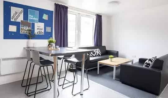 1 Room Flat 43m² Aberdeen Shared Bathroom