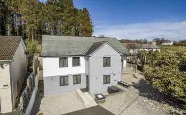 Stunning 5-Bed Detached House Panoramic Views Large Garden