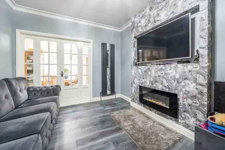 Four Bedroom Extended Terrace House with Garage and Off-Street Parking