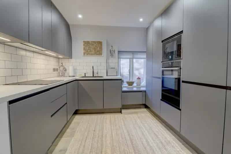 2 Bed Apartment for Sale Wycombe Road Prestwood Grade II Listed Building