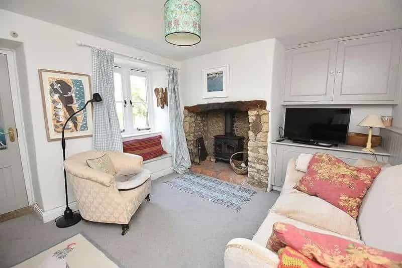 2 Bed House for Sale in Pitcombe Near Bruton