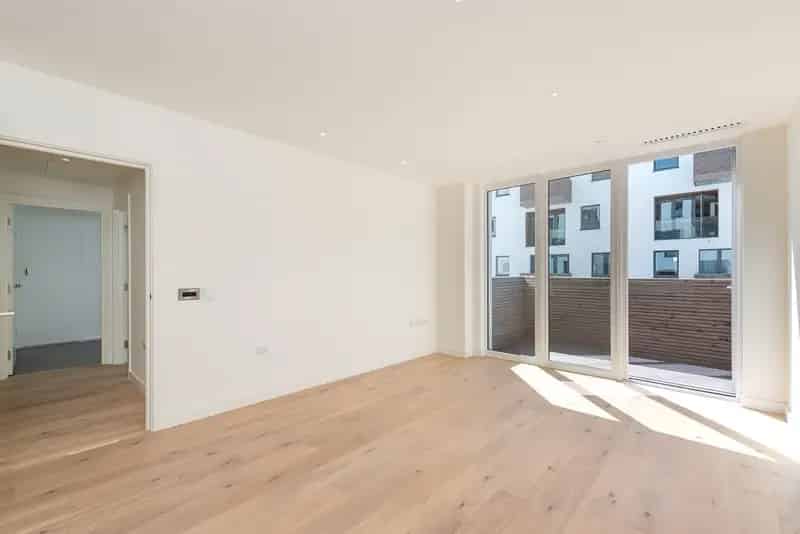 2 Bedroom Flat for Sale Near Colindale Station