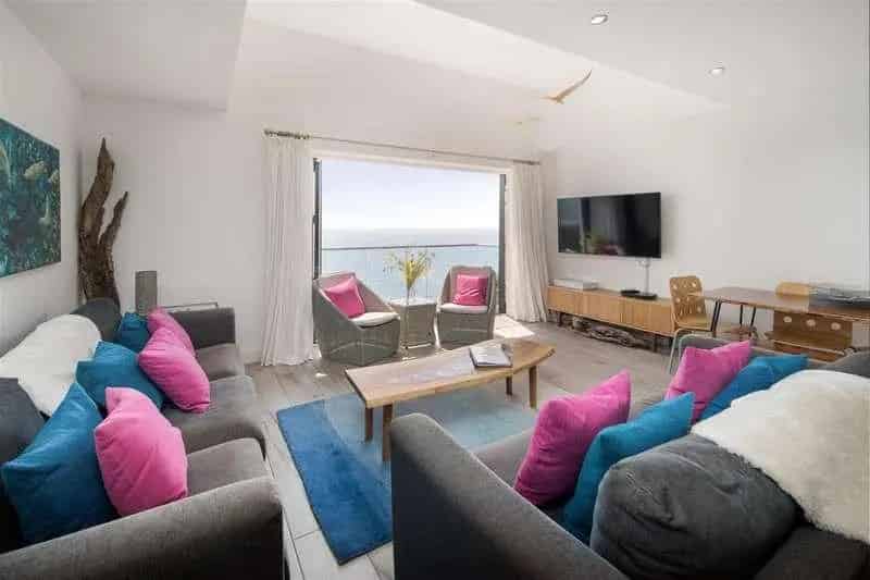 3 Bed Clifftop Apartment Sea Views Luxurious Coastal Living